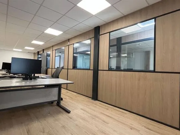 Bureaux 330 m²