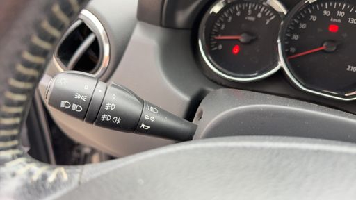 Dacia Duster 1.5 dCI 110 - Prestige – 2015 – 149178 km – Diesel – Boîte Manuelle — photo 18