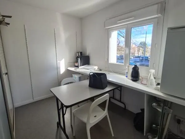 Local d'activité 66 m²
