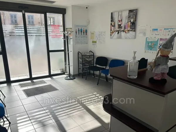 Bureau et espace de travail Location Barjols  295m² 765000€