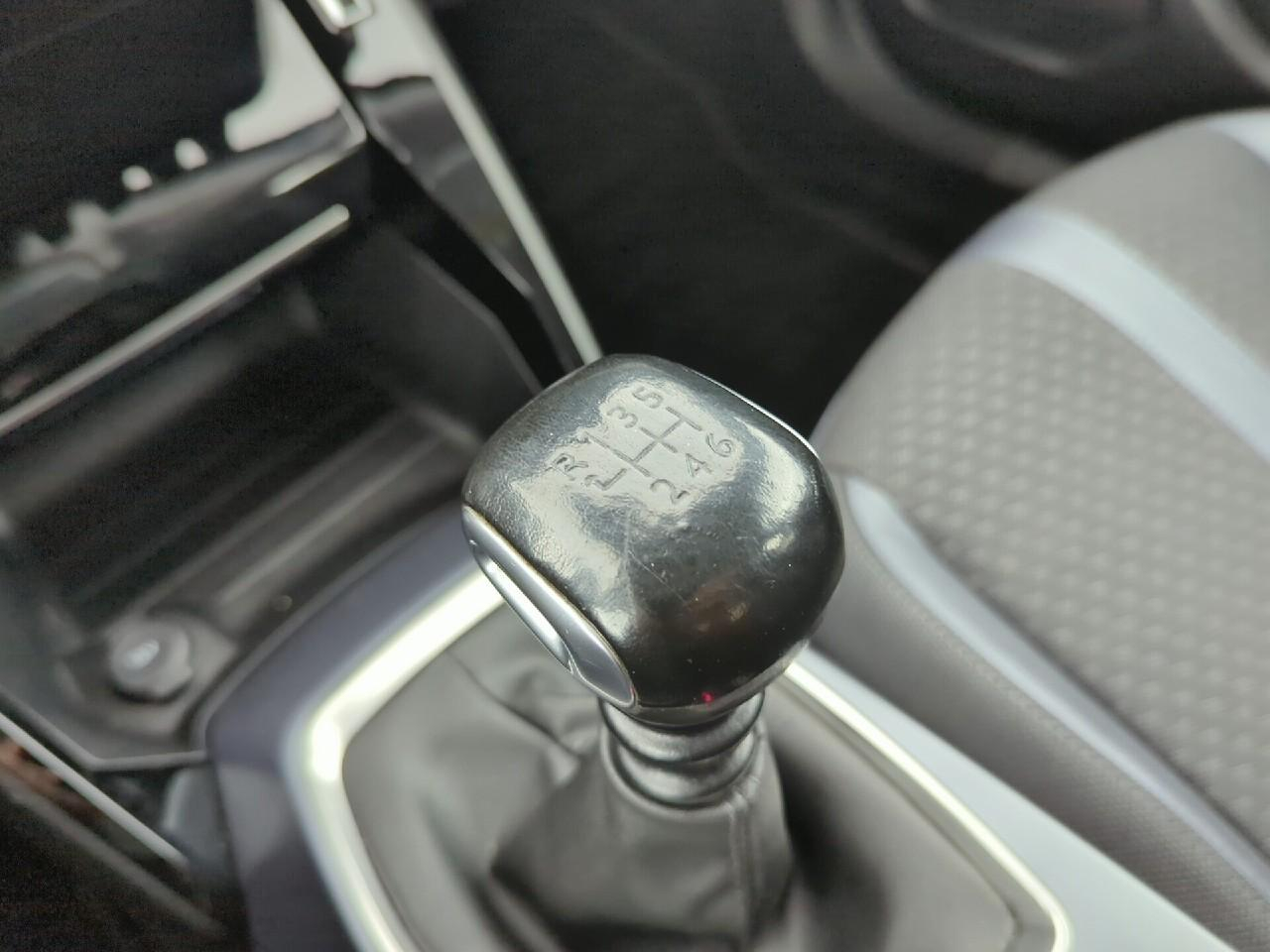 Peugeot 2008 bluehdi 100 s&s bvm6 allure — photo 28