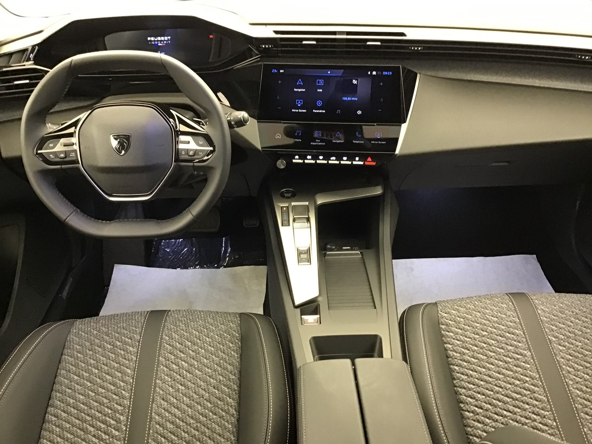 Peugeot 308 — photo 11