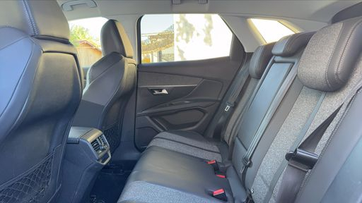 Peugeot 3008 1.2 PureTech 130 EAT8 - Allure – 2017 – 150212 km – Essence – Boîte Automatique — photo 18