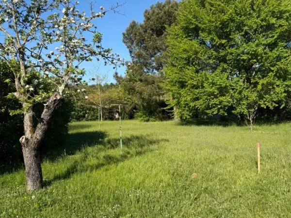 DAGNEUX Terrain 632m2 + Projet