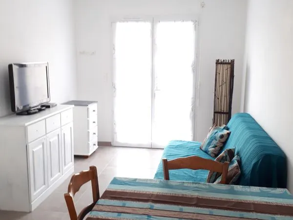 Appartement T2, 32m2 avec jardin a Parentis en born