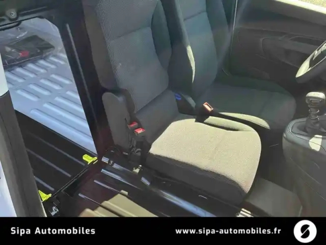 Opel Combo cargo m charge utile majoree diesel 100 ch manuelle — photo 24