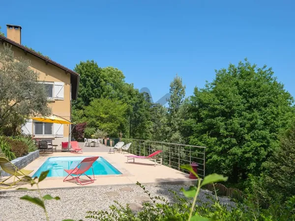 SAINT CYR AU MONT D'OR - Maison de 290,8 m2 - 5 chambres - 1