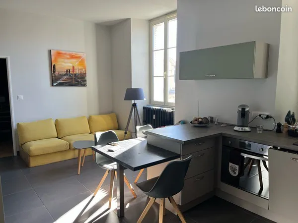 Appartement meublé proche lycée Carnot