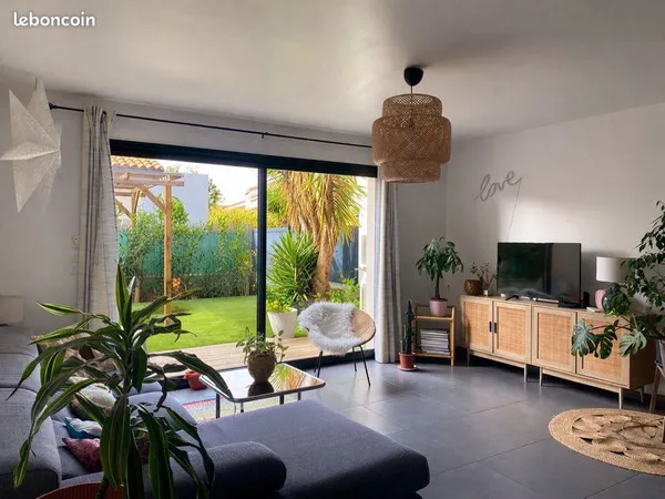 Jolie Villa 2 faces
