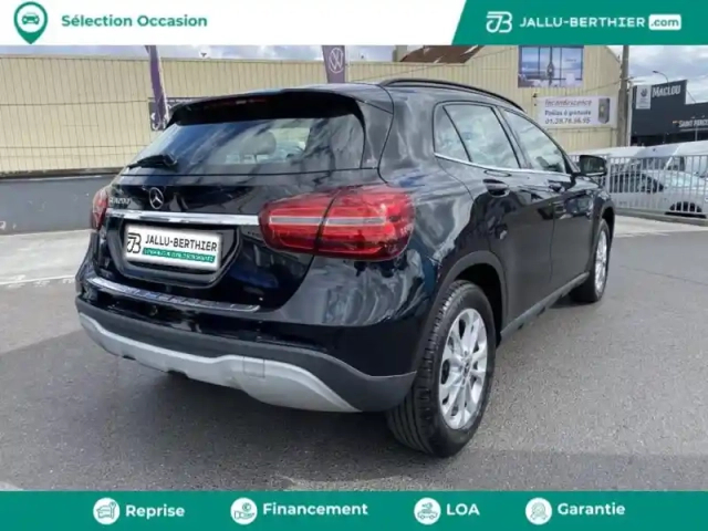 Mercedes Gla 200 inspiration 7g-dct — photo 4
