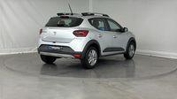 Dacia Sandero 1.0 TCe 90ch Stepway Confort -22 — photo 5