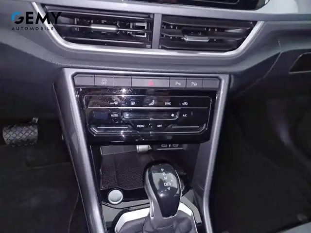 Volkswagen T-Roc 1.5 tsi evo 150 start/stop dsg7 — photo 31