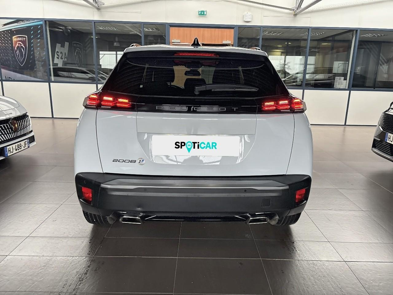 Peugeot 2008 130 s&s eat8 allure — photo 5