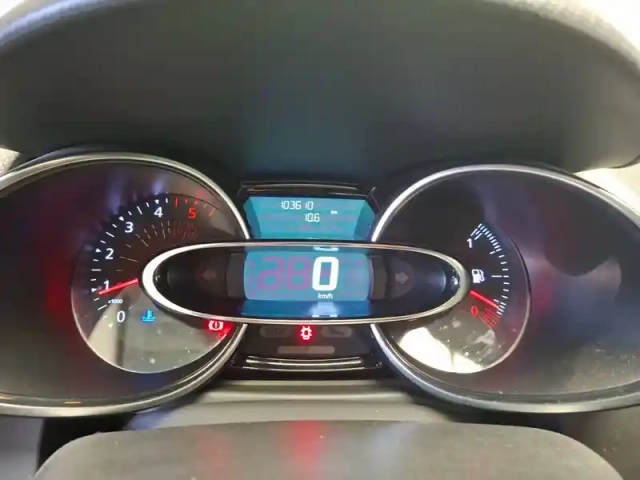 Renault Clio dci 90 e6c — photo 29