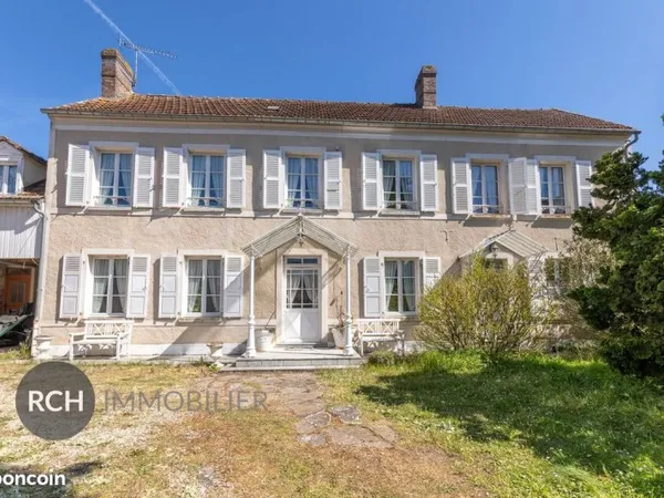 Maison 10 pièces 230 m²