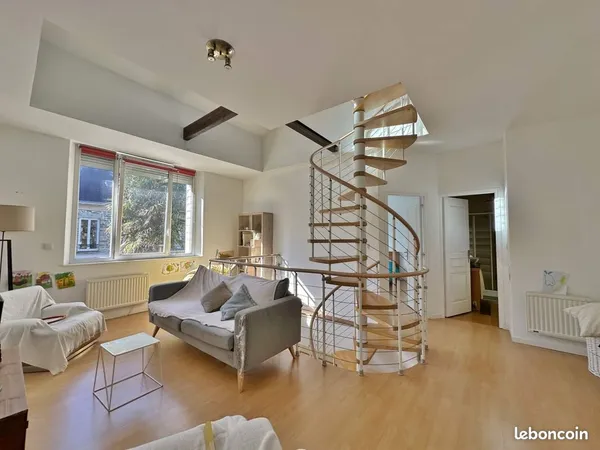 Loft 4 pièces 92 m²