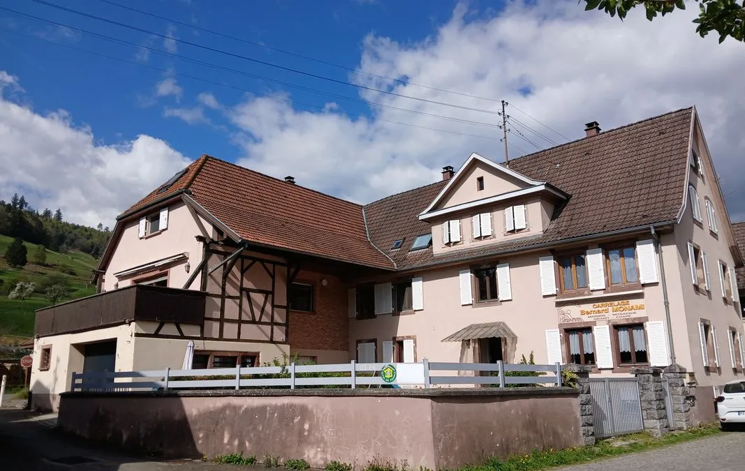 Photo 1