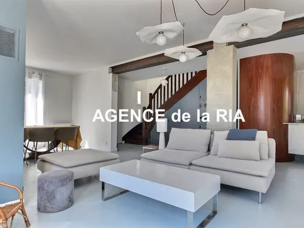 Maison familiale, 4 chambres et un bureau, piscine proche commodités
