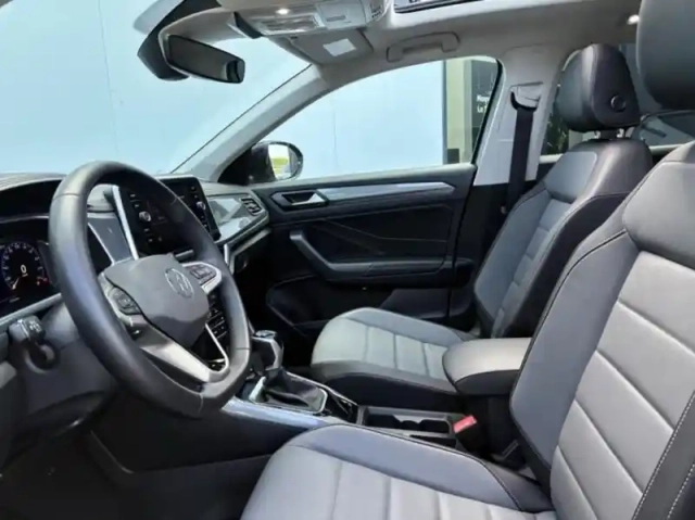 Volkswagen T-Roc 1.5 tsi evo 150ch style exclusive dsg7 — photo 13