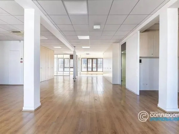 Bureaux 577 m²