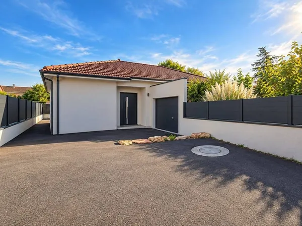 Maison de plain-pied 5 pièces 131 m²