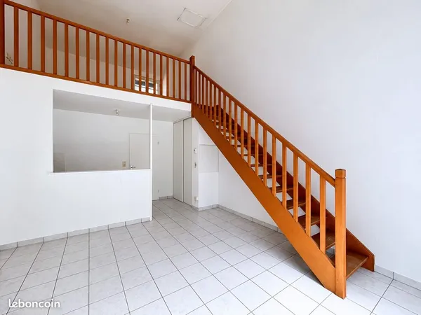 Appartement F2 refait à neuf