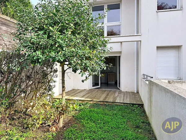 T2 REZ DE JARDIN ST HERBLAIN BOURG