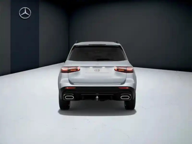 Mercedes Glb 200 d amg line — photo 4