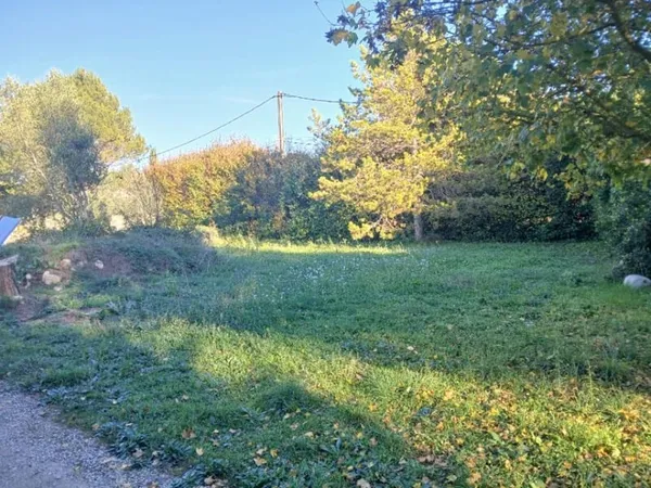 Terrain 465 m²