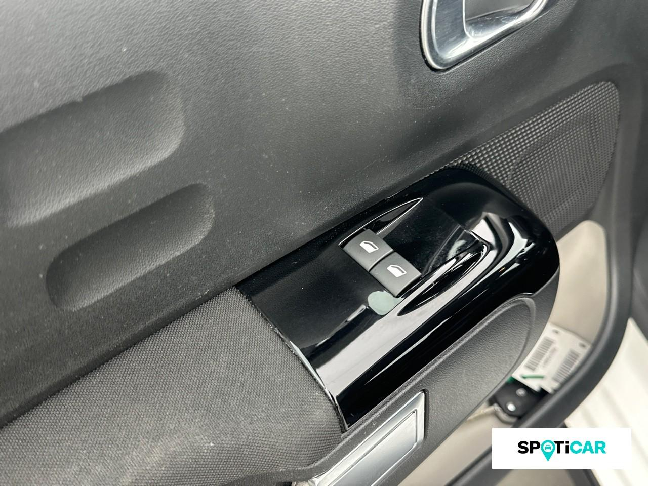 Citroën C3 1.2 puretech 83ch s&s shine — photo 19