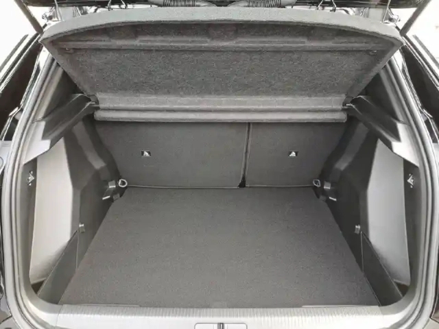 Peugeot 2008 hybrid 110 e-dcs6 — photo 26