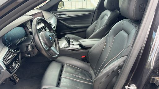 BMW Serie 5 518d 150 Steptronic8 - M Sport – 2020 – 138900 km – Diesel – Boîte Automatique — photo 34
