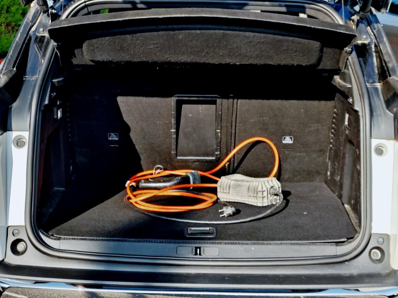 Peugeot 3008 hybrid4 300 e-eat8 gt line — photo 20