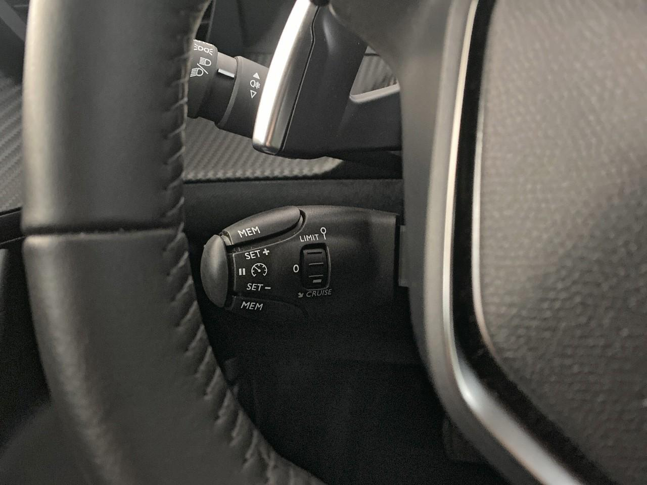 Peugeot 2008 hybrid 136 e-dcs6 style — photo 20