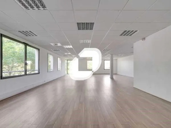 Bureaux 436 m²