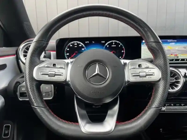 Mercedes Cla 180 d amg line — photo 20