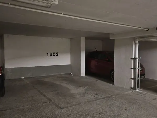 Place de parking (possibilité 2 voitures) secteur école vétérinaire Maisons-Alfort