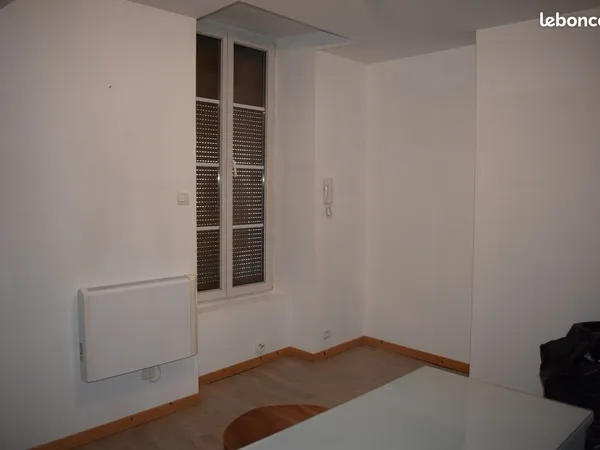 Petit appartement à louer
