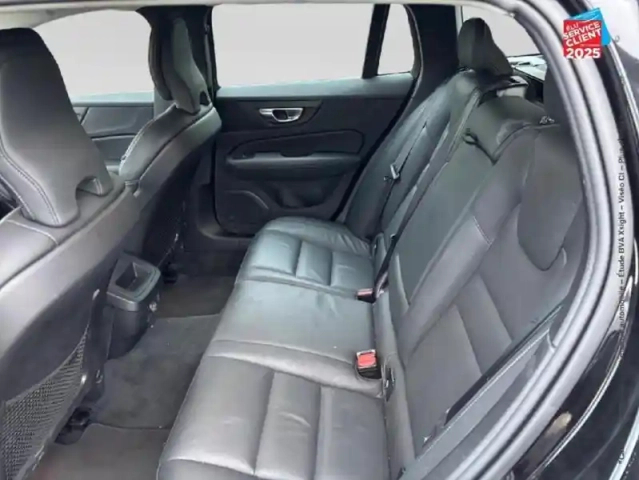 Volvo V60 b4 197ch plus style dark dct 7 sieges cuir gps camera carplay — photo 11