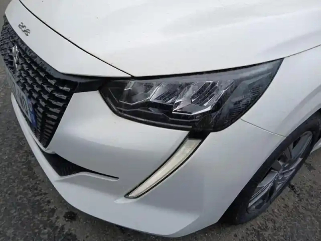 Peugeot 208 puretech 75 s&amp;s bvm5 style — photo 14