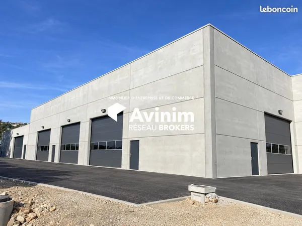 Local 415 m² Montauroux