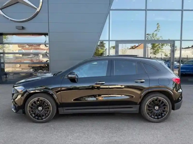 Mercedes Gla 200 d amg line — photo 22