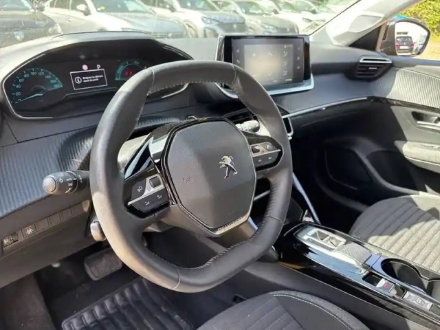 Peugeot 208 electrique 50 kwh 136ch — photo 9