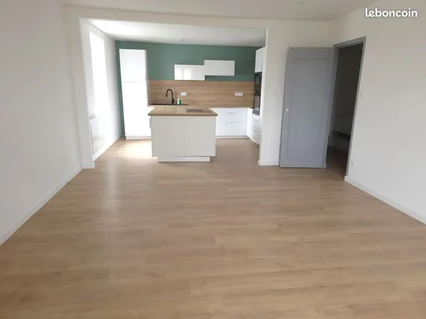 TOUL, appartement de type F3 de 83,25 m², entièrement rénové à neuf en 2026, deux chambres, deux pla