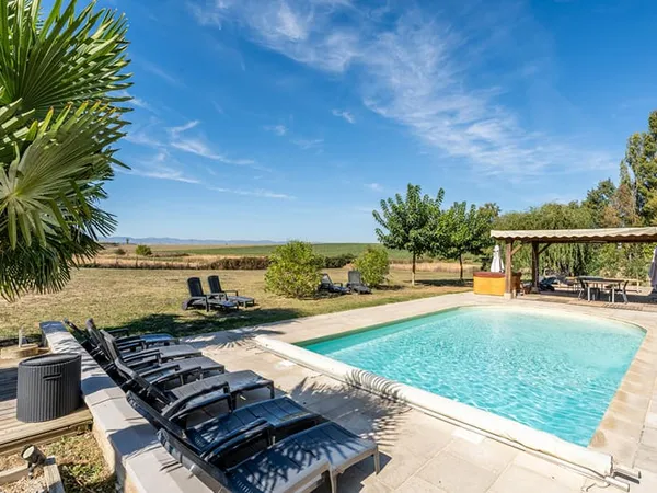 Ferme Longère rénovée avec piscine et vue dégagée