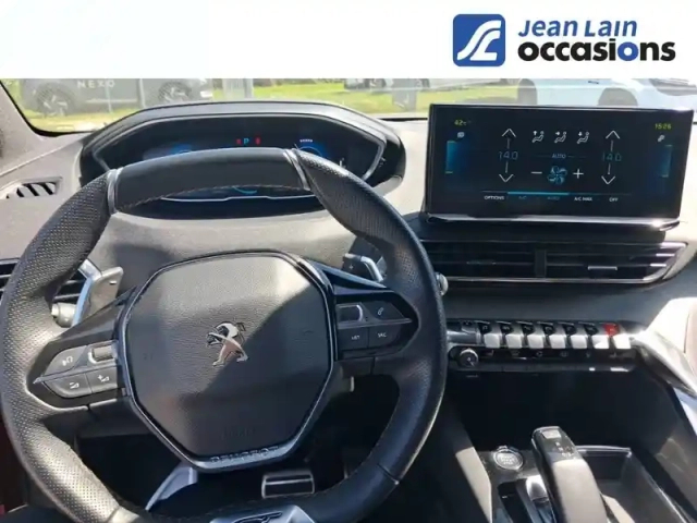 Peugeot 3008 hybrid4 300 e-eat8 — photo 11