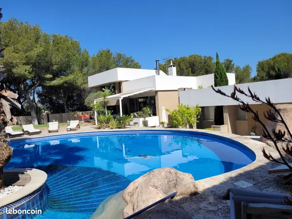 BELLE PROPRIETE ATYPIQUE - Tourret de Vallier-13500 MARTIGUES