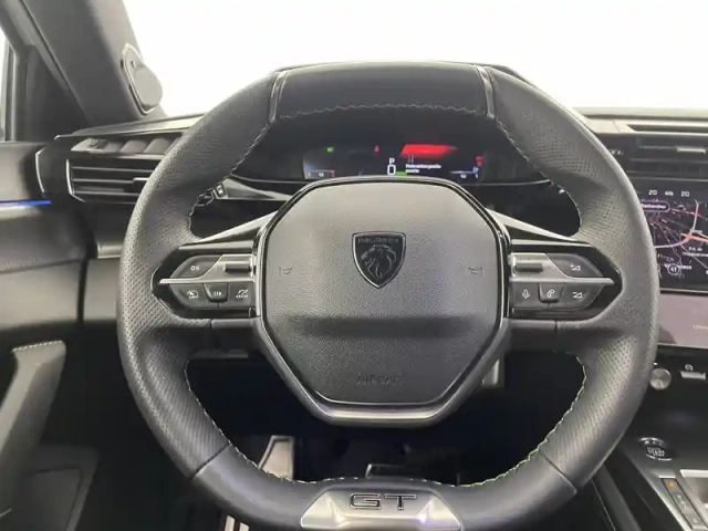Peugeot 308 phev 180 e-eat8 — photo 31