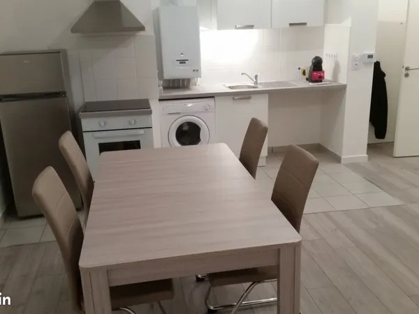 Vend Appartement T2 42M2 MEUBLÉ avec Place de Parking Chartres Centre