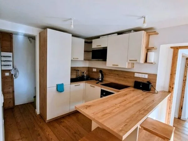 Appartement T5 centre village